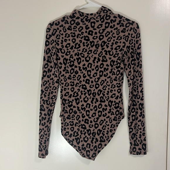 *3/$10* Cheetah Print Women’s Bodysuit Size Small - Picture 4 of 4